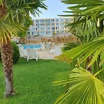 Elena's Lux - Town & Sea View - Atlantis Aparthotel 4*