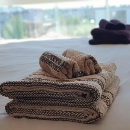 מלון דירות Elena's Lux - Town & Sea View - Atlantis סרפובו