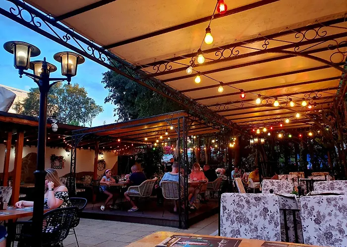 Elena's Lux - Town & Sea View - Atlantis Apart Otel