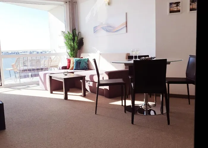 Elena's Lux - Town & Sea View - Atlantis Apart Otel