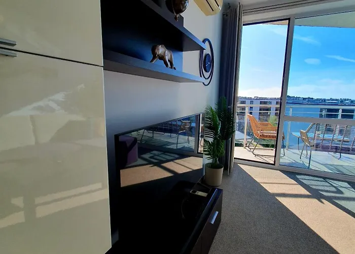 Elena's Lux - Town & Sea View - Atlantis